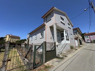 Maison  Rúa veiga descalza 5. Casa con asador en zona tranquila con posibilidades