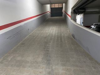 Rent Motorcycle parking in Carrer de les riberes 8. Garaje-moto