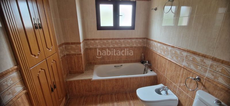 Foto b6c7f9e5-0c6f-4c9f-8b13-413f12562c4d. Lloguer xalet a urbanització pla de les clotxes 1 a Benifaió