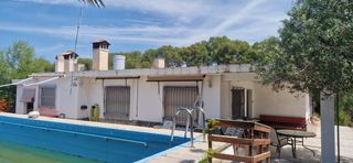 Chalet en Poligono poligon 32 139. Chalet en urb.peñes males-picassent
