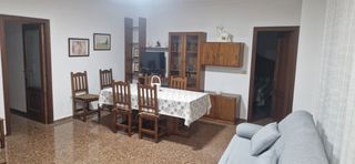 Miete Etagenwohnung in El Perelló. Piso en el perelló zona el pouet.