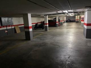 Miete Autoparkplatz in Avinguda picasent 3. Plaza de garaje grande