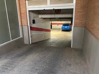 Affitto Posto auto in Carrer de casetes de baix 4. Plaza de garaje en alquiler