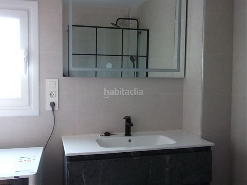 Foto 2767fa23-aa69-425c-aafc-6f6e553daeac. Casa pareada en Guadix