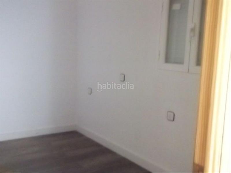 Foto aaae430f-1fbd-40b2-bc7e-53ca2b093205. Casa pareada en Guadix