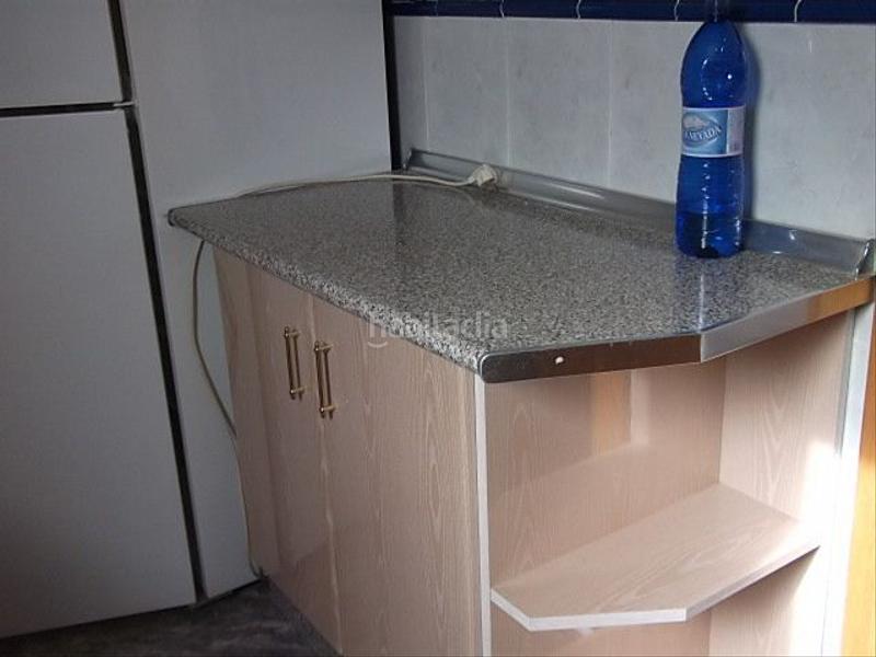 Foto ee7cfbfa-1e81-489d-9348-9d9f4fbfa146. Casa pareada en Guadix