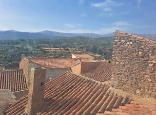 House in Plaza del molino 9b. Se vende casa de 300 metros con muchas posibilidades