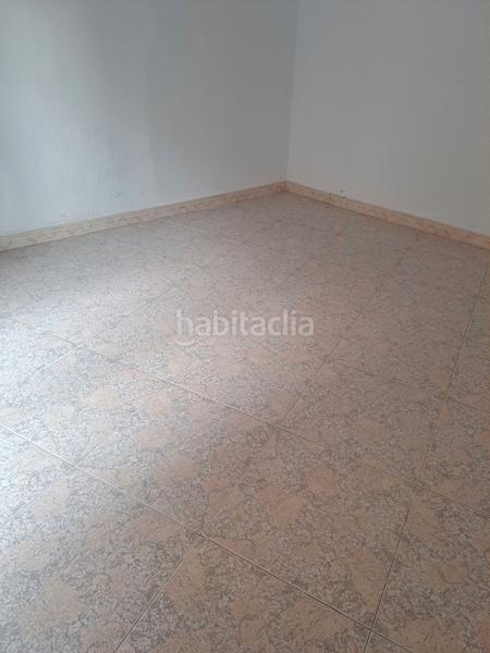Foto bd451db6-b844-4f56-9e45-02e343e29402. Edifici a Guadix