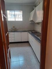 Edifici a Guadix. Se vende edificio con dos pisos