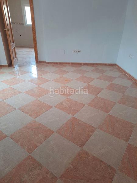 Foto f0bc6239-36fe-439a-9c71-c2c0cedf5055. Edifici a Guadix