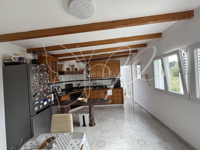 Foto 00b1f608-2623-450f-b742-ac4a1fc76f9f. Reihenhaus mit kamin heizung parking in Tacoronte - los naranjeros Tacoronte