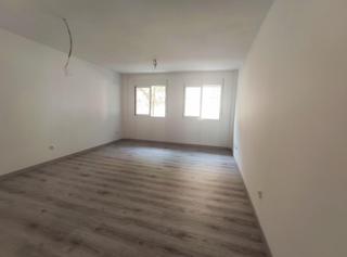 Lloguer Pis a Plaza rafael alberti 14. Habitale presenta esta coqueta vivienda entresuelo . situada en