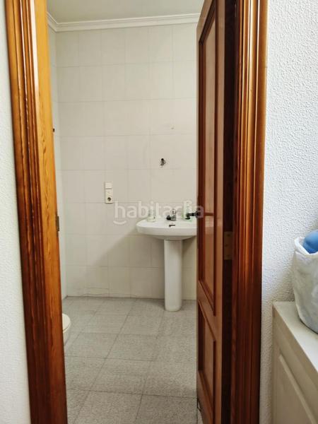 Foto b13e2308-6125-4a49-a3d2-02f9b9fc8a95. Rent business premise in Massamagrell