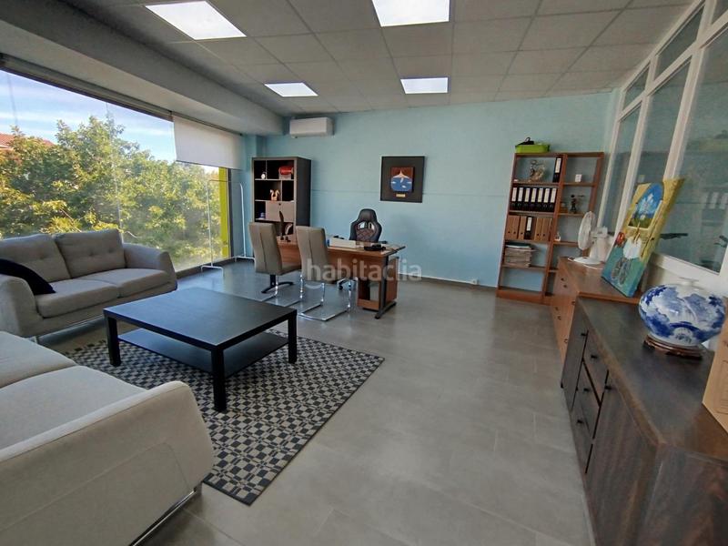 Foto 4be4bcef-1272-40a7-94ea-aa600dacc85b. Location local commercial dans Massamagrell