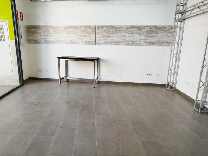 Foto 61b773e4-5bab-4bbf-bd39-1ab4dc1b8e37. Location local commercial dans Massamagrell