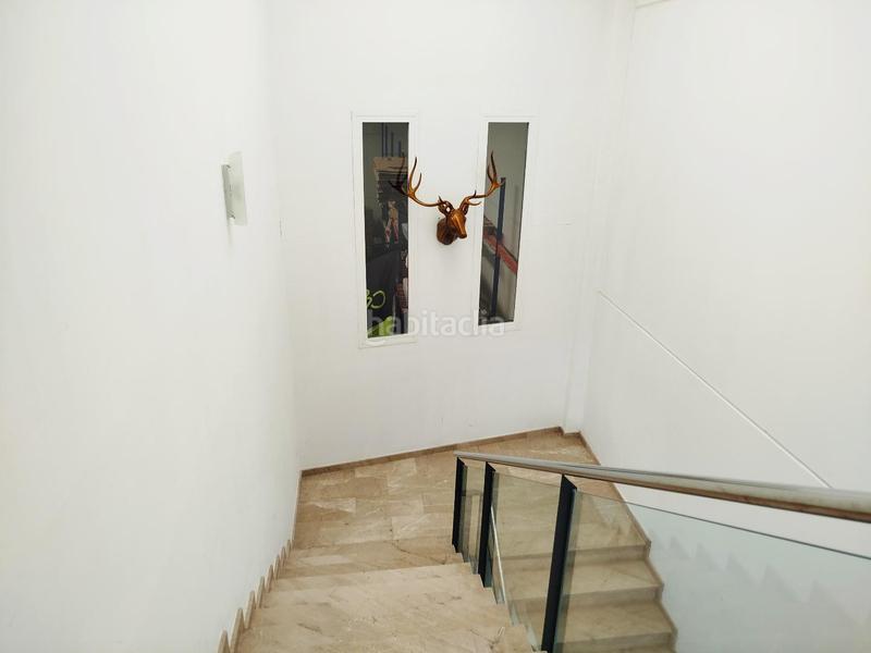 Foto 931f6ff6-23b0-4d55-98bb-603e069b4b20. Location local commercial dans Massamagrell