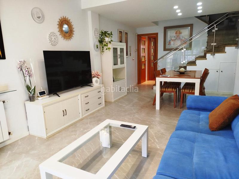 Foto 190f0d2e-1624-495a-8c75-9a85f64d0242. Casa adossada a plaza alfredo kraus 16 a Puçol ciudad Puçol