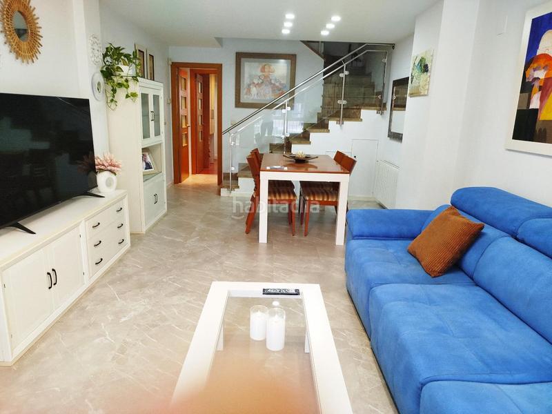 Foto f4f619d2-2d29-48a2-8a9a-cf3177734106. Casa adossada a plaza alfredo kraus 16 a Puçol ciudad Puçol