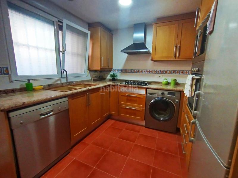 Foto f9fa3354-ef5f-48c6-97dc-e18015ee6adb. Casa adossada a plaza alfredo kraus 16 a Puçol ciudad Puçol