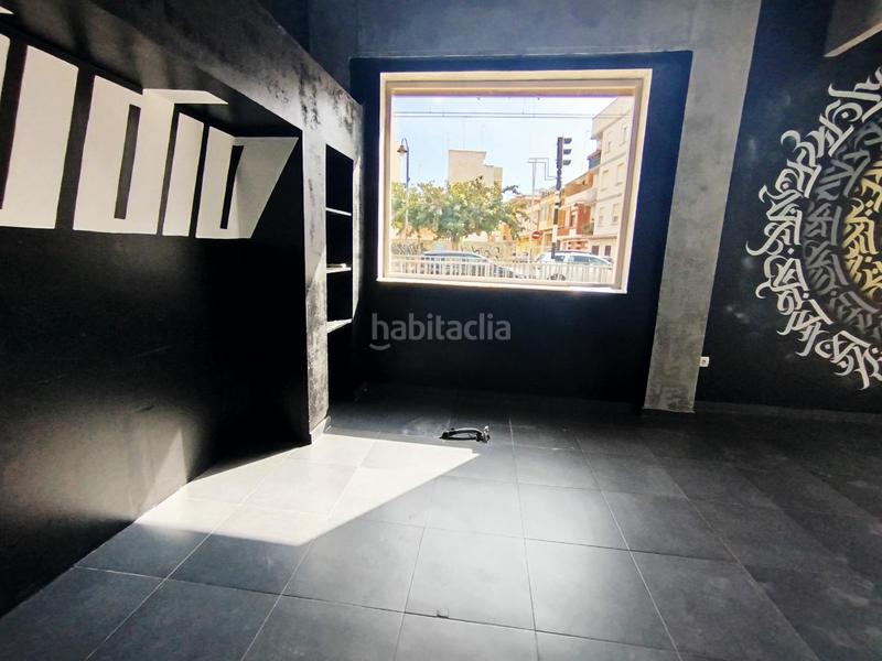 Foto c6c19975-a2d3-49ae-83ca-6cd6067c968a. Rent business premise in avenida virgen del rosario in Massamagrell