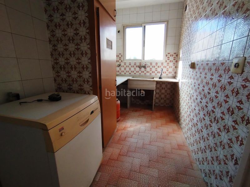 Foto ab649aae-3fc1-48f8-a483-b28d20dd0bbf. Local comercial a major 24 a Massamagrell