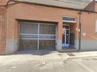 Aparcament cotxe a Cervantes 3. Plaza de garaje de 14 m2 conforme al catastro. fácil acceso. ubi