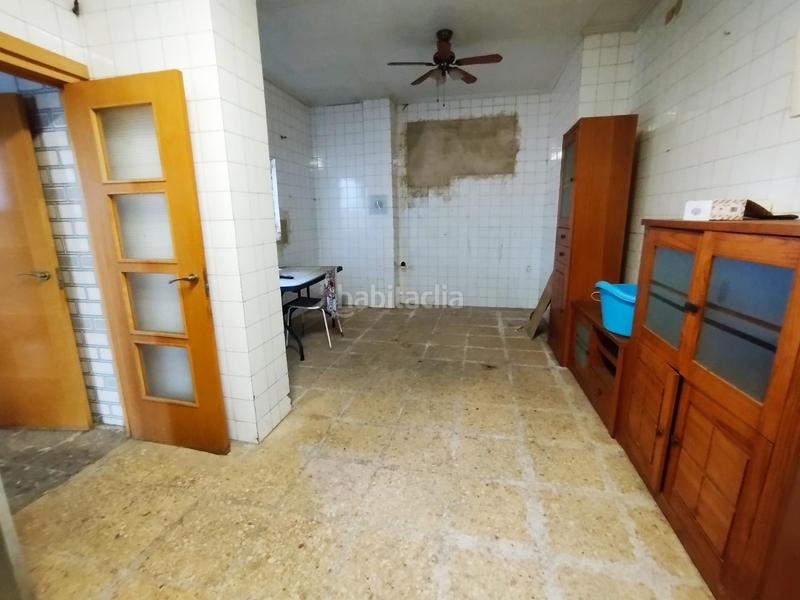 Foto f000d10f-32de-43e5-b467-951d8ab23721. Locale commerciale in doctor álvaro lópez 37 in Malva Rosa Valencia