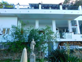 Casa a Puig Rom-Canyelles-Almadrava. Casa con 4 dormitorios, terraza y garaje en puig rom, roses