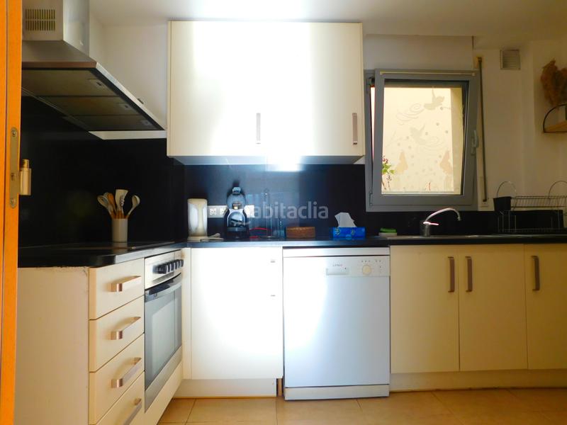 Foto d047e893-f9c4-4757-a29b-3b05d90c787f. Appartamento con riscaldamento parcheggio in Centre Roses