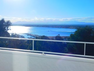 Piccolo appartamento in Puig Rom-Canyelles-Almadrava. En venta apartamento 2 habitaciones y parking sector puig rom, r