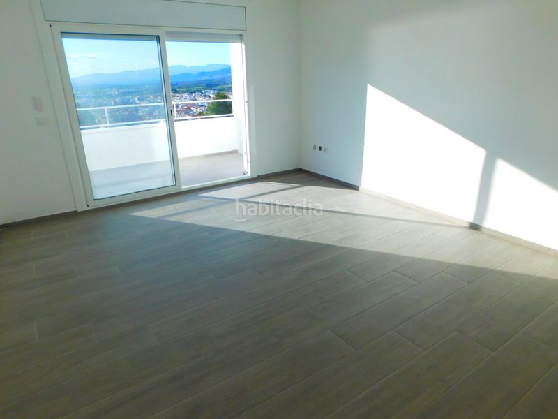 Foto 7ff8f0ca-4981-45c3-ab2e-2c112316955f. Apartament amb aparcament a Puig Rom-Canyelles-Almadrava Roses