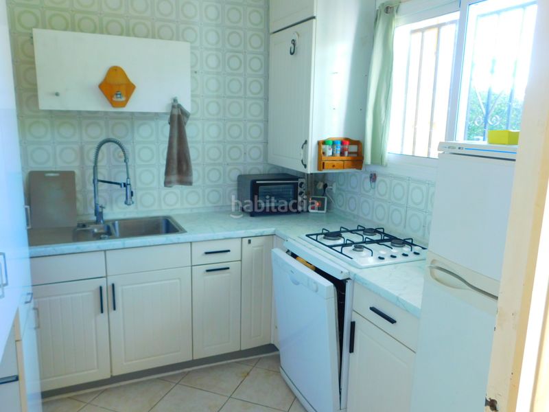 Foto 2c31ecb7-8285-48f8-811d-c94f64634308. Casa adossada amb xemeneia aparcament a Santa Margarida Roses