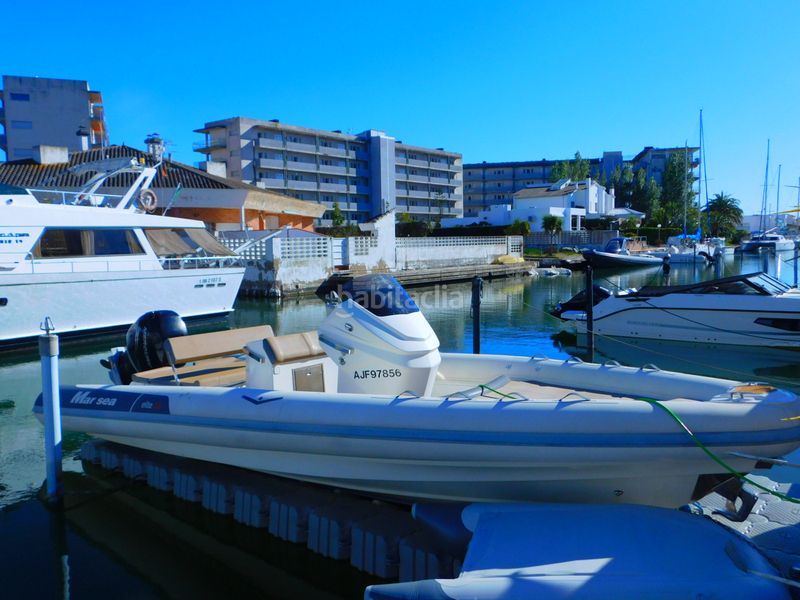 Foto a2c69393-a11f-4f0a-bbb5-298a62f2965b. Casa adossada amb xemeneia aparcament a Santa Margarida Roses