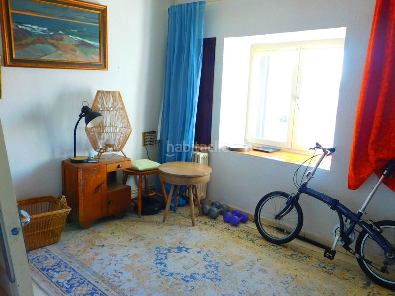Foto ae54969f-198c-42a7-bd20-efd264d690c1. Casa adossada amb xemeneia aparcament a Santa Margarida Roses