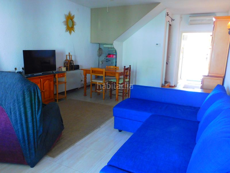 Foto f75d8069-3ba9-4a51-96ac-edc64f909650. Casa adossada amb xemeneia aparcament a Santa Margarida Roses