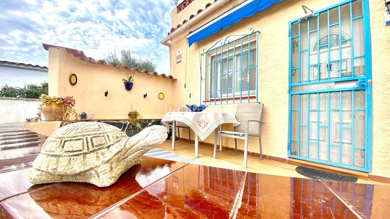 Foto 6db4b25f-a796-4738-9c31-8adc19393d73. Casa amb xemeneia aparcament a Nord Roses