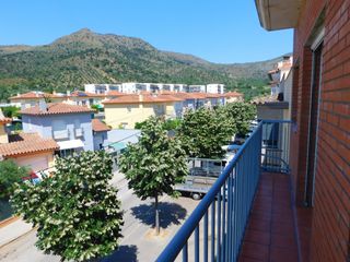 Pis a Els Grecs-Mas Oliva. En venta apartamento de 3 habitaciones y parking sector mas oliv