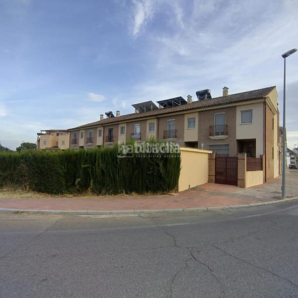 Foto cf7f74e3-f3ac-4dbf-91d2-64b03ad35434. Maison jumelée avec chauffage parking piscine dans Alcolea Córdoba