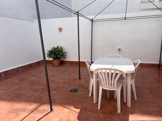 Lloguer Pis a Casco Histórico - Zona Alta. Anual, bajo con patio 2d zona ctra. sanlucar, el puerto