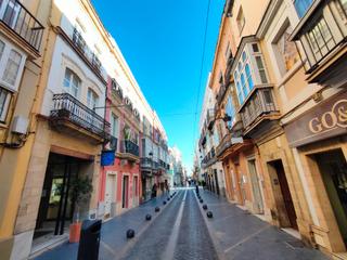 Pis a Calle larga 95. Piso de 80 m2 muy centrico con ascensor en el puerto de santa ma