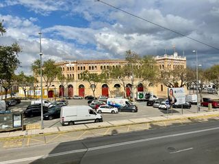 Rent Flat in Crevillet. Plaza toros para todo el año. el puertode santa maria