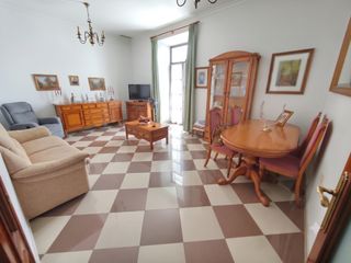 Pis a Casco Histórico - Ribera del Marisco. Piso de 198m2 con 4dorm y 2baños en el centro el puerto con asce