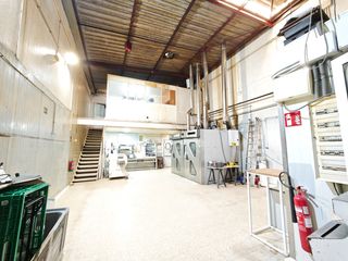 Nau industrial  Calle académico juan luis roche. Nave ind. pol. salinas de levante, con dos plantas, el puerto de