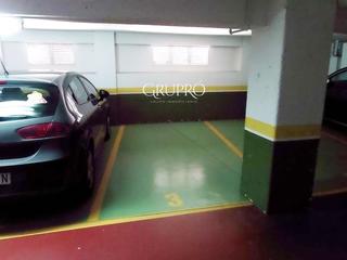 Car parking  Castelao. Plaza de garaje con bodega en venta en avenida de castelao