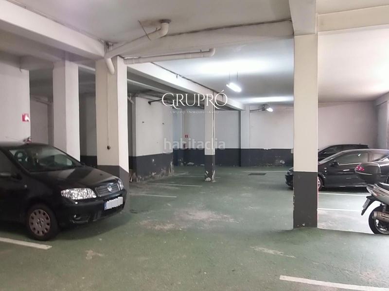 Foto 9c144fb1-1b9d-43d7-92e9-943bec2ec3dd. Parking coche plaza de garaje en venta al lado de la curva de san gregorio en Vigo