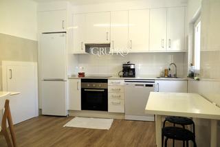 Rent Semi detached house  Calvario. Casa con parcela y 34 dormitorios en el centro de a guarda