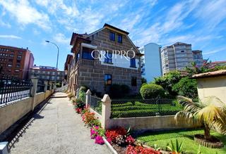 Edifici  Antonio palacios. Casa singular en venta en castrelos