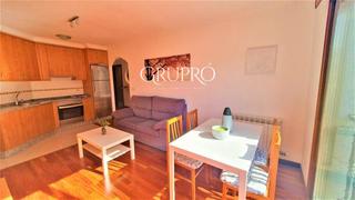 Pis  Transversal rua emigrante. Amplio apartamento ubicado en el casco urbano de gondomar muy lu