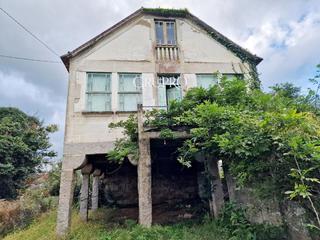 Casa  Fraga do rei. Casa para reformar con finca de 1322 m2 en salvaterra de miño