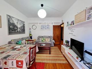 Pis  Manuel de castro. Piso de 96m2 con 3 habitaciones para inversores en balaidos